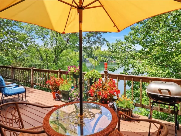40 Duvall Ln, Bella Vista, AR 72715
