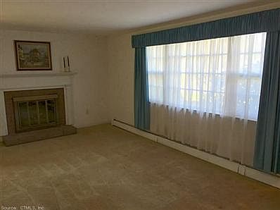 4th image of 55 Spruce Dr