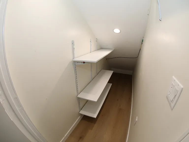 16451 Los Alimos St — Photo 14