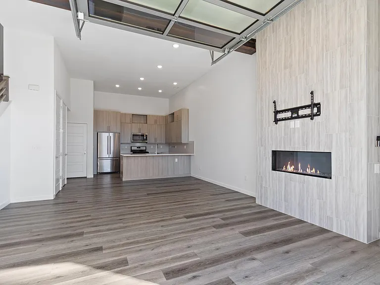 10125 Morrison Rd — Photo 15