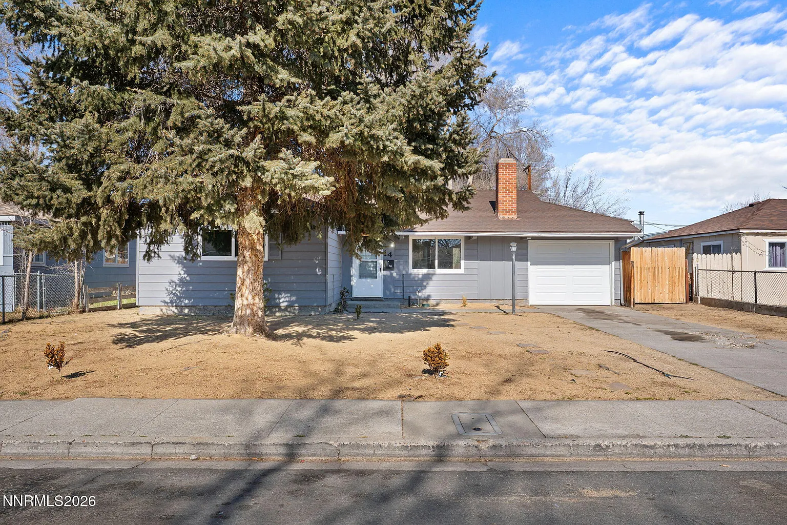 14 E Greenbrae Dr photo 1