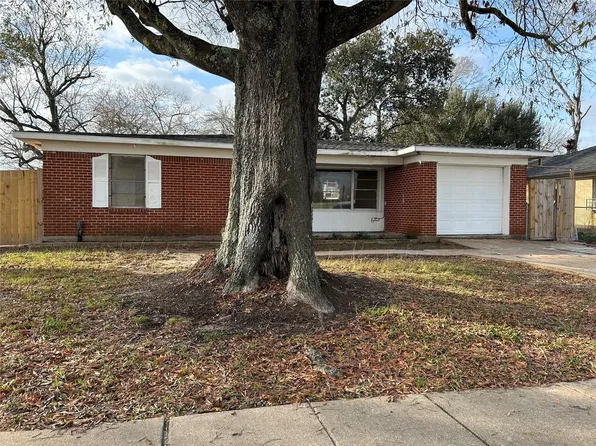 6022 Bellfort St, Houston, TX 77033