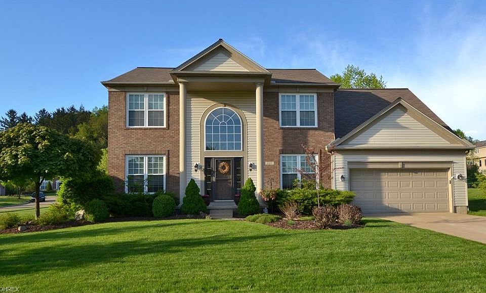 1st image of 227 Seiberling Dr