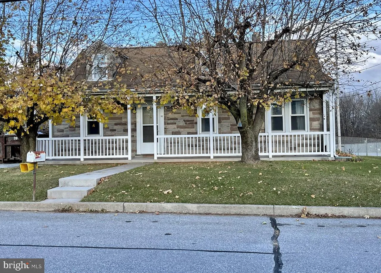 26 Fairground Ave photo 1
