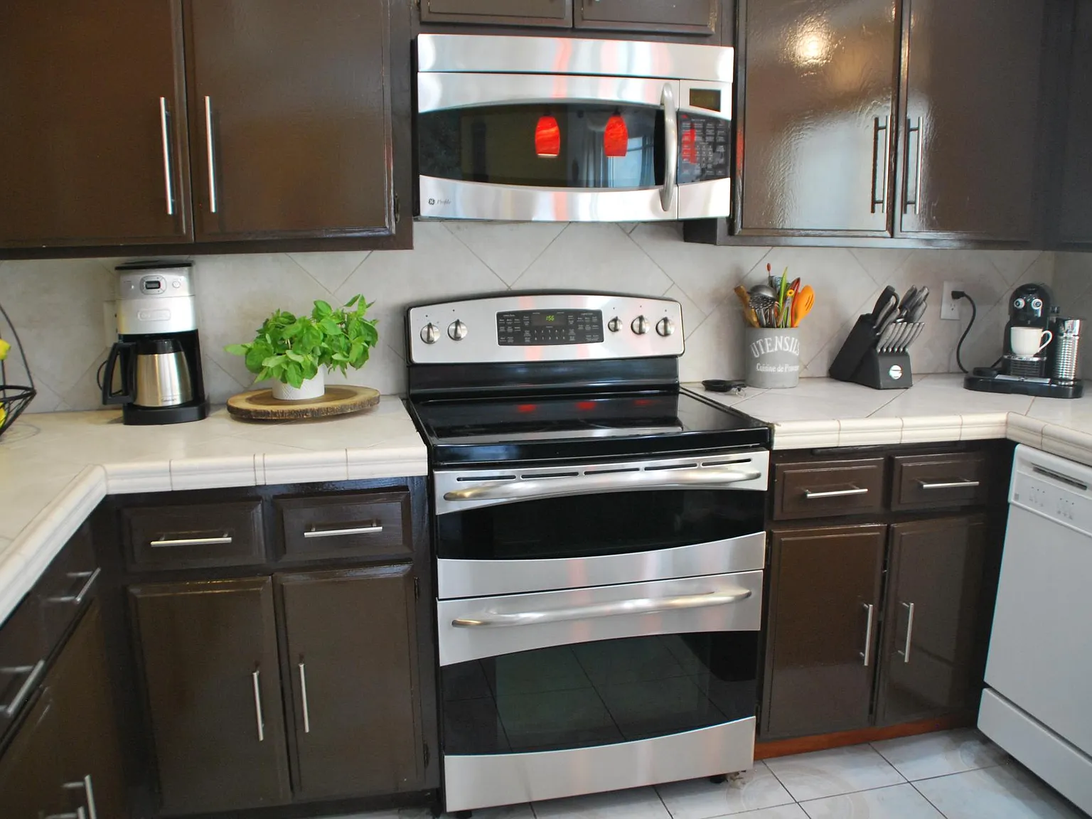 1429 W Cerritos Ave — Photo 4