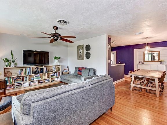 4th image of 732 Lindley Blvd