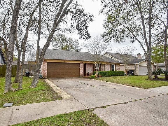 4th image of 1134 Pinecroft Dr