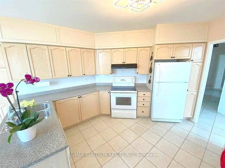5 Emerald Ln #Penthouse 101 — Photo 10