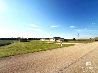 7846 E Lyon Creek Rd, Junction City, KS 66441