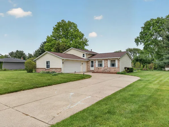 340 Independence Dr, Valparaiso, IN 46383