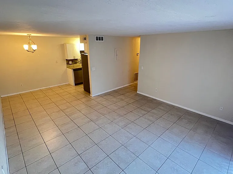 2130 Forest Knoll Dr NE #108 — Photo 6