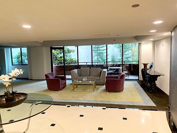5th image of 4550 N Park Ave