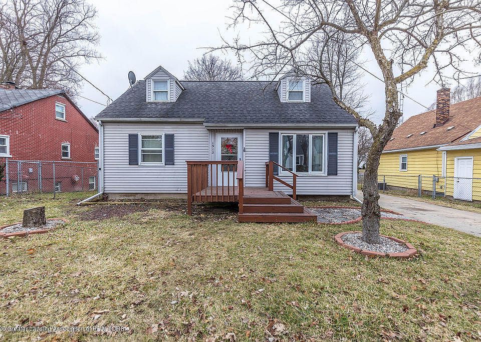 1st image of 1315 W Willow St