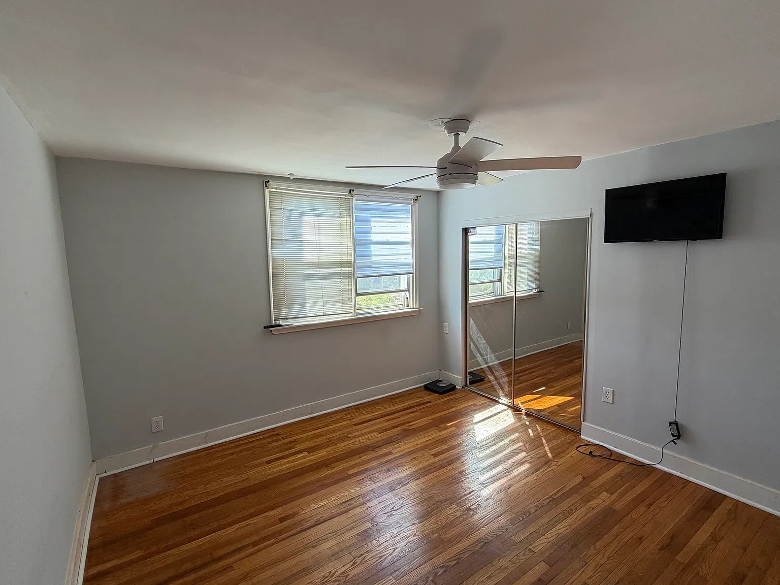 3 bed, 1152 sqft, $1,650 — Photo 4