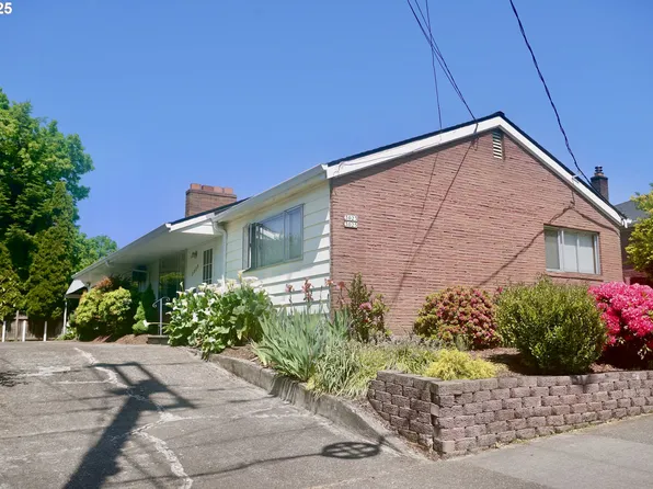 3023 SE Gladstone St, Portland, OR 97202