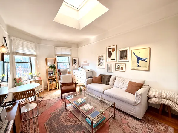 51 7th Ave S, New York, NY