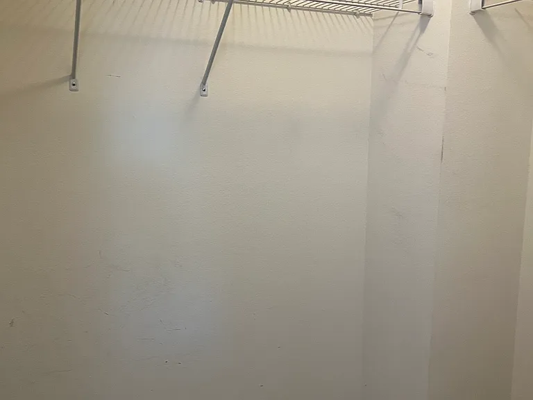 160 Yosemite Ave — Photo 25