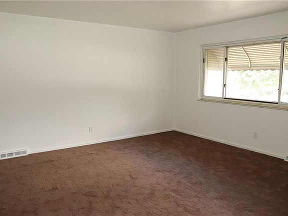 4th image of 8280 Crudele Dr