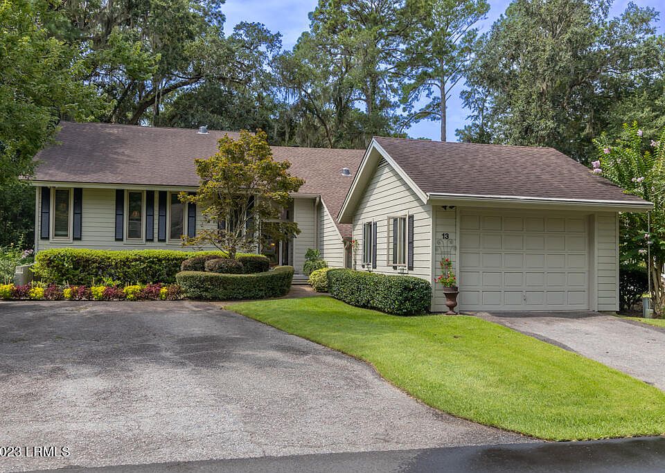 1st image of 13 Wax Myrtle Court