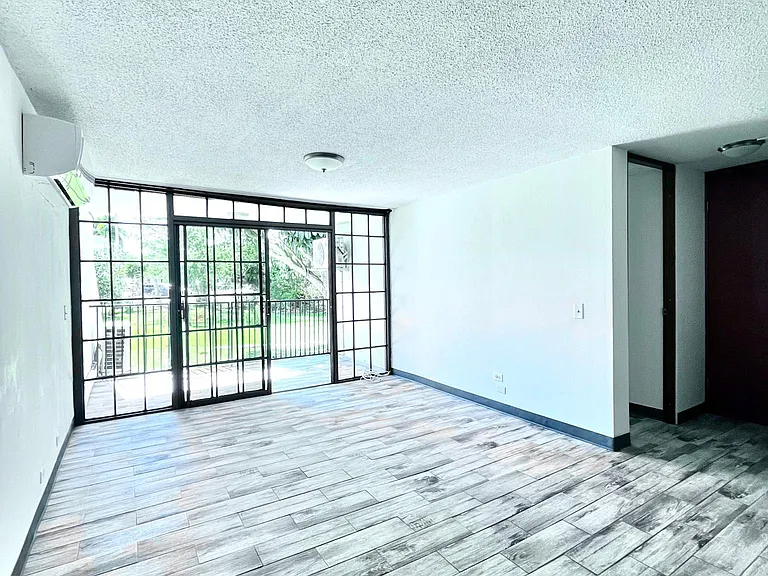 0 Cond Clb #GFH — Photo 2
