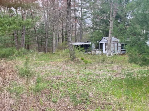 54-56 Quaboag St, Brookfield, MA 01506