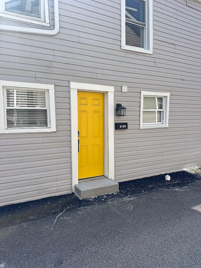 2 bed, $1,350 — Photo 1