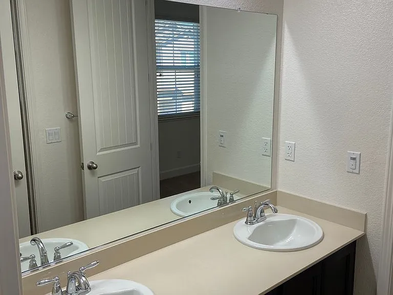 907 Blossom Rock Ln — Photo 20