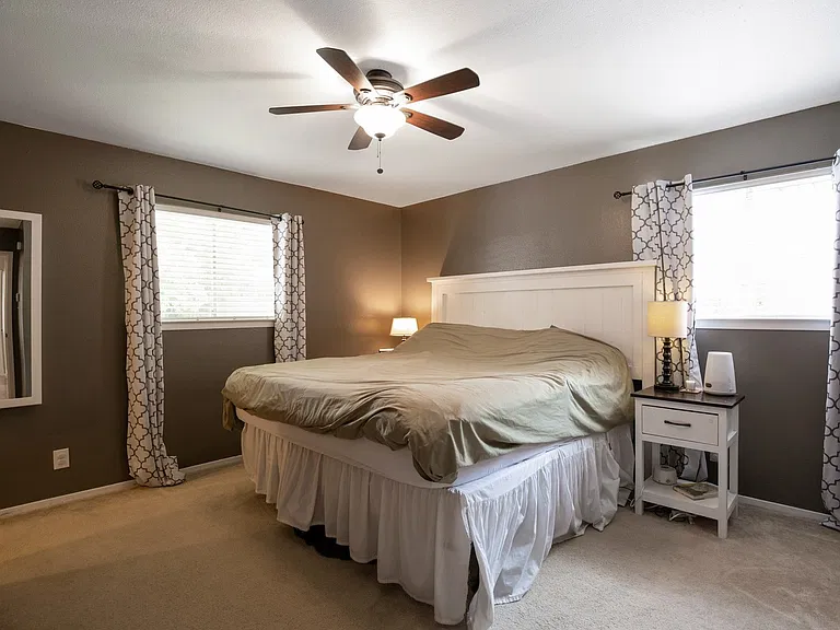 8801 Dawnridge Cir — Photo 17