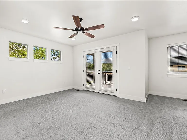 549 E Trackstand Ln — Photo 22