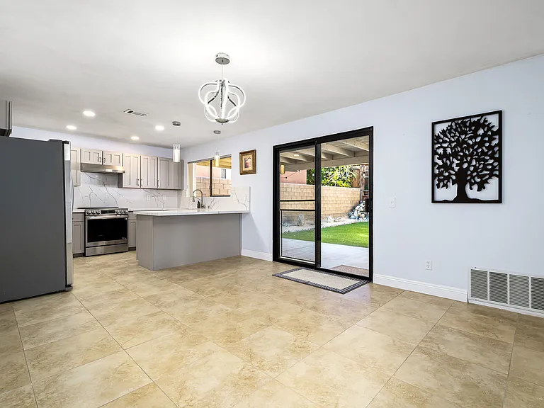 54865 Avenida Diaz — Photo 12