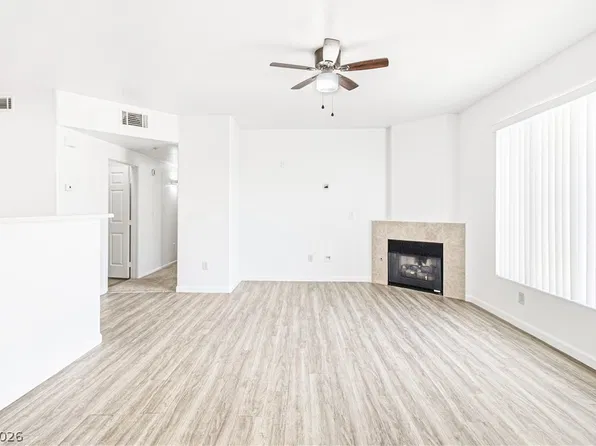 7131 S Durango Dr, Las Vegas, NV