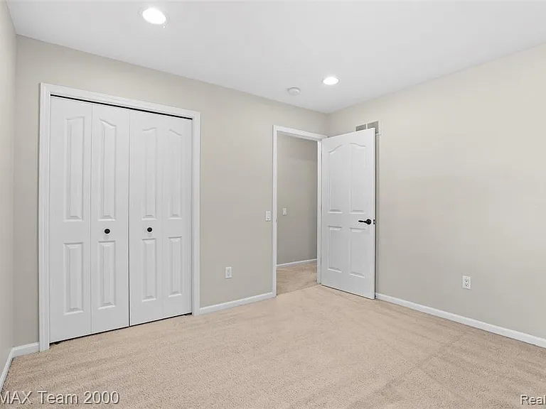 1248 Lasalle Rd — Photo 50