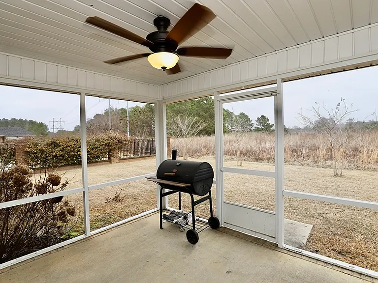 513 Waterlily Dr — Photo 56