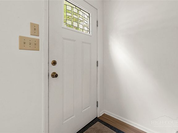 5th image of 512 Poplar Grove Road