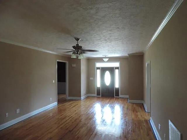 1476 Knob Hill Cir — Photo 2