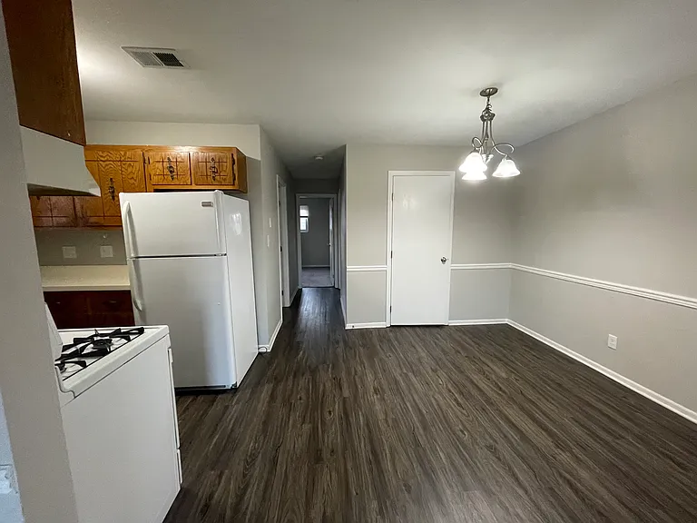 510 Meadowbrook Ln #4 — Photo 9