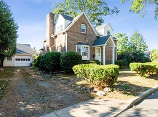 2402 Frisch Pl, North Bellmore, NY 11710