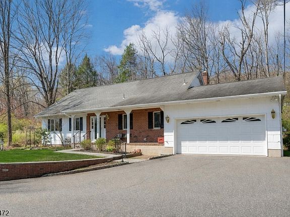 3rd image of 181 Powerville Rd