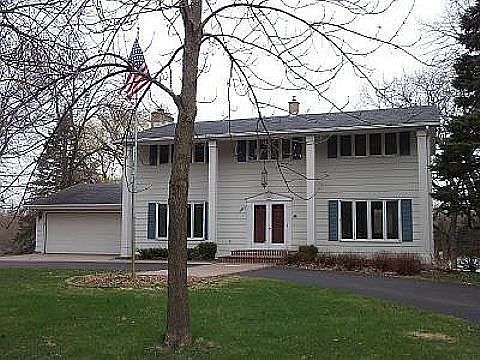 1st image of 3913 Clover Ave
