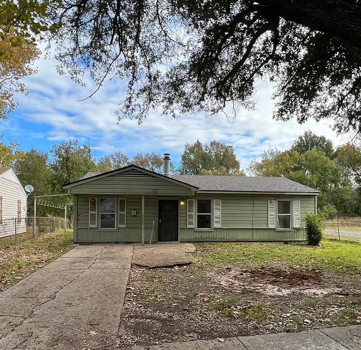 1st image of 3302 Clarke Blvd