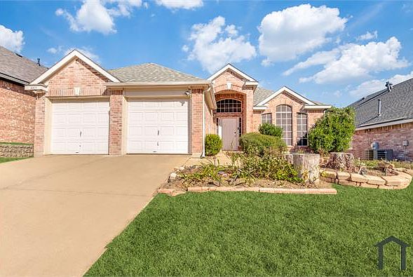 1st image of 4921 Tulip Ln