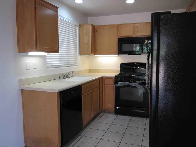 672 Janae Gln — Photo 9