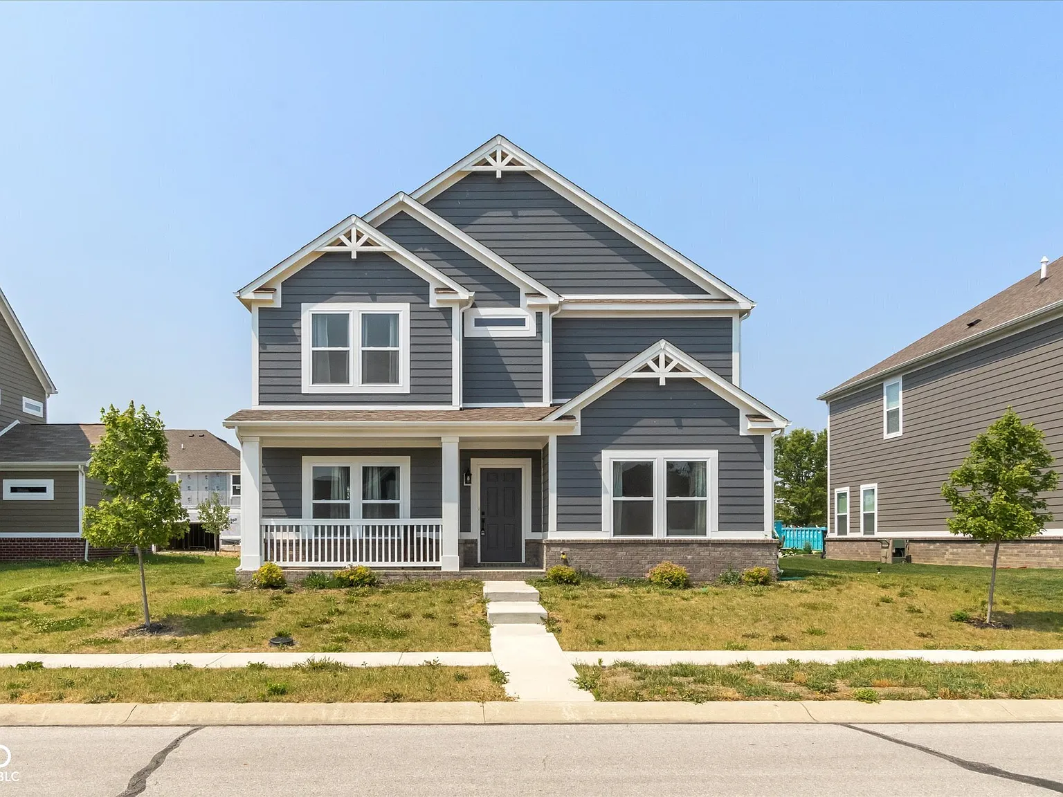 4 bed, 2.5 bath, 4360 sqft, $2,800 — Photo 2