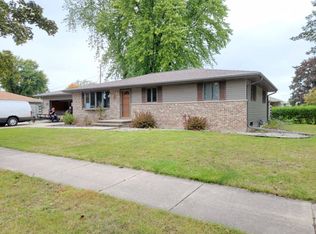 134 Jean St, Combined Locks, WI 54113