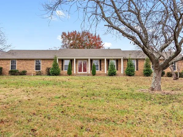 1008 Hagewood Ln, Ashland City, TN 37015