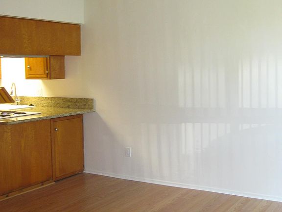 4th image of 3546 Del Amo Blvd APT 2