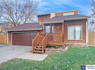 2709 N 129th Cir, Omaha, NE 68164