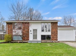 510 Springbrook Rd, Fort Wayne, IN 46825