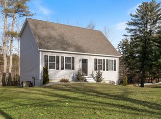 24 Old Fremont Rd, Raymond, NH 03077