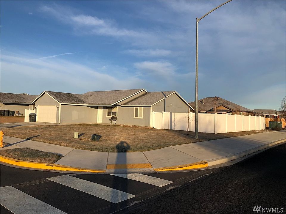 1st image of 1300 W Electra St